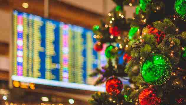 Greater Proportion of Americans Will Fly for Winter Holidays Than Thanksgiving